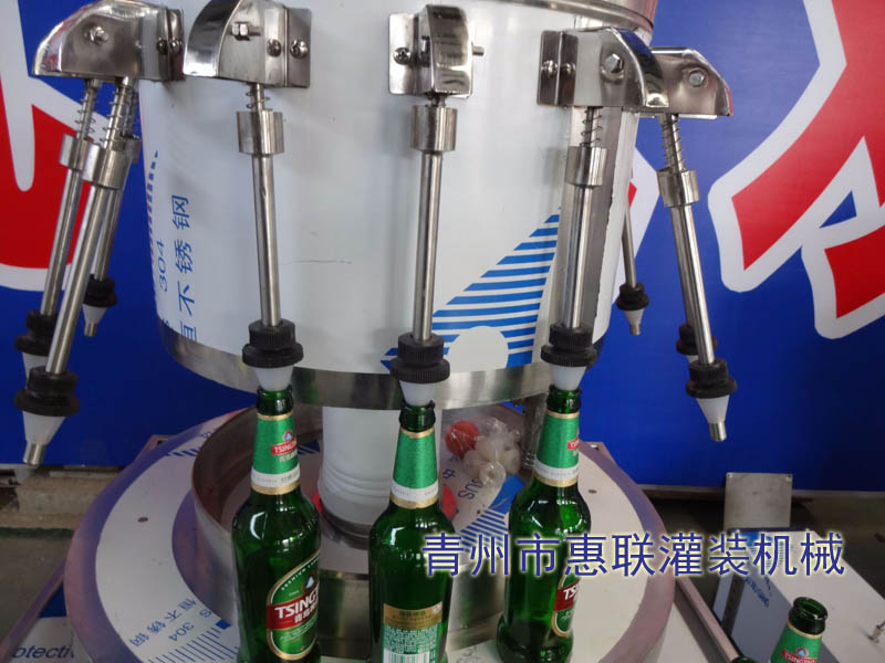 半自動(dòng)葡萄酒灌裝機(jī)